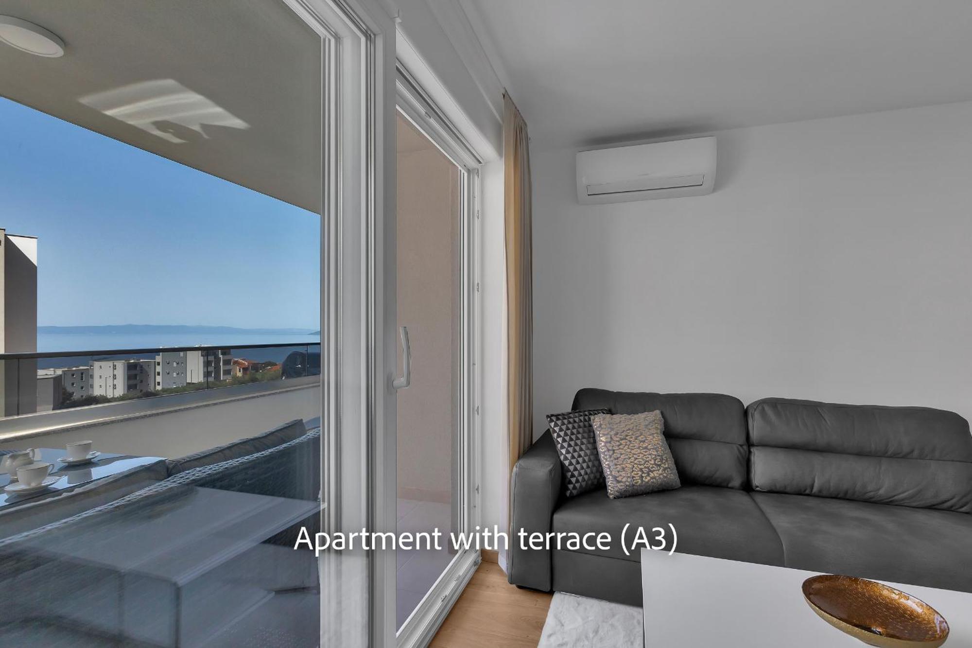 La Adriatique Apartman *